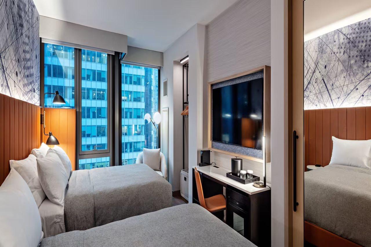 Doubletree Suites By Hilton Nyc - Times Square New York Kültér fotó